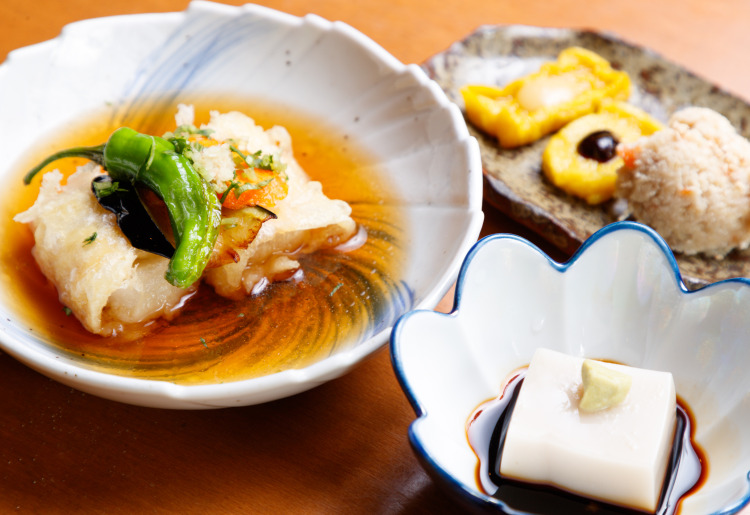 ▼胡麻豆腐湯葉巻揚げ