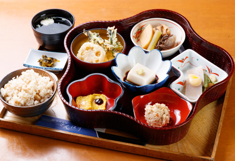 ▼Shojin Hanakago Bento